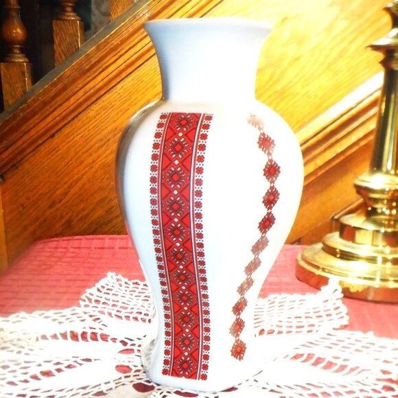 ~~~ VASE in UKRAINIAN Design ~~~ - Picture 1 of 2